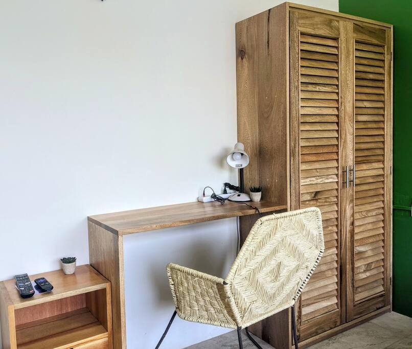 Studio -Trees At Mikasa- Near Beach, Pool, Fast Wifi, Ac & King Bed Puerto Escondido  Bagian luar foto